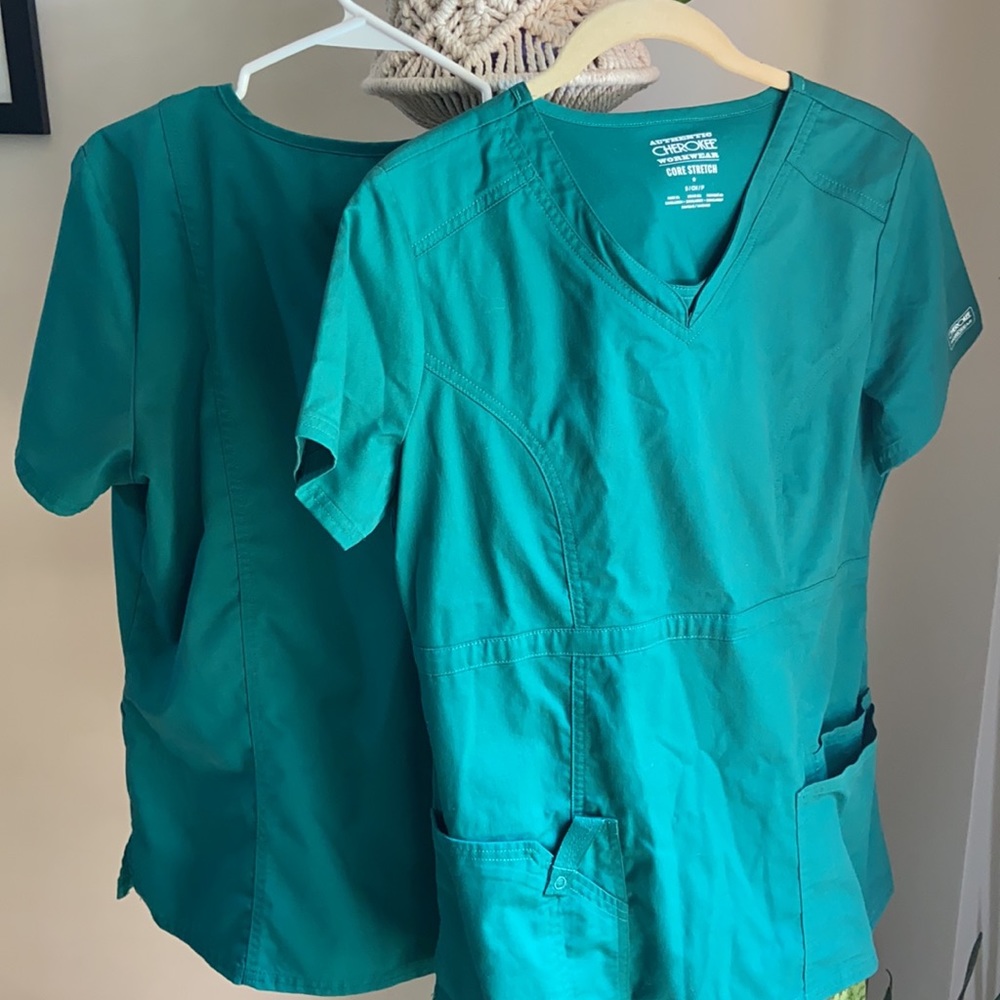 Cherokee Teal Women's Top